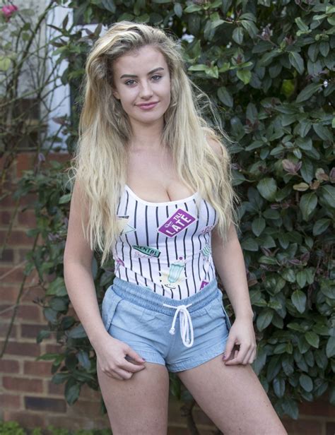 chloe ayling model.